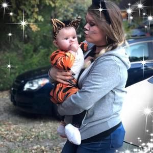 Meet your Posher, Elizabeth